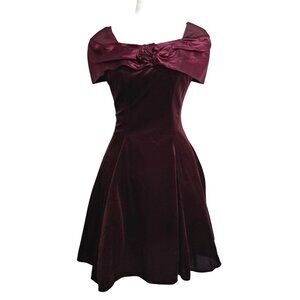 Vintage 80s/90s Burgundy Velvet Off-Shoulder Party Dress Whimsigoth Rose Detail